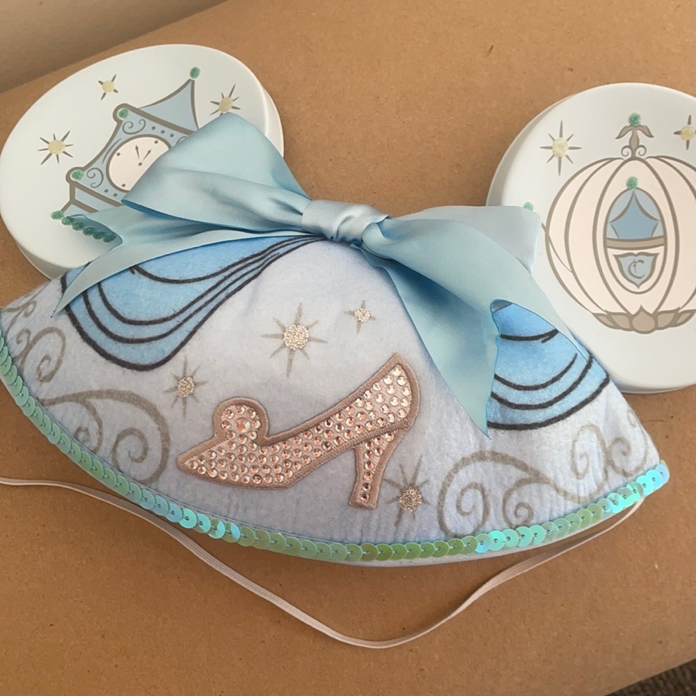 Disney Women’s Minnie Mouse Ears